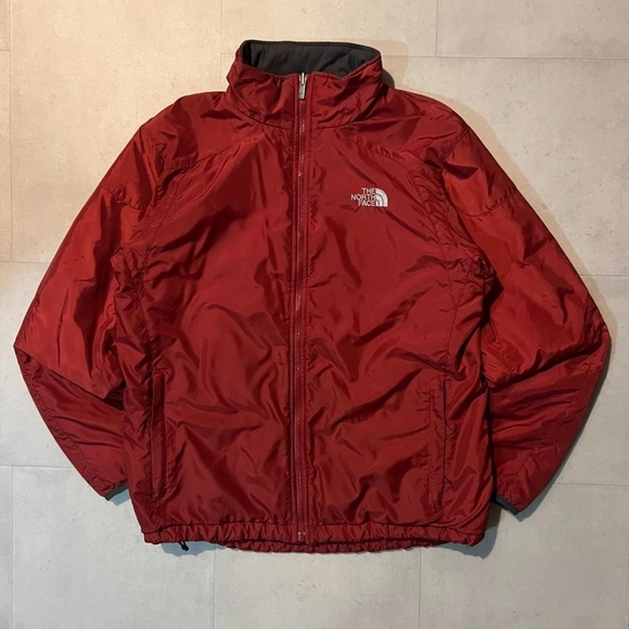 The North Face Red Padded Jacket with Gray Trim – Vintage Style – Size Medium. - Picture 1 of 17